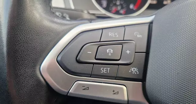 VOLKSWAGEN Passat Variant 2.0 TDI SCR DSG Business