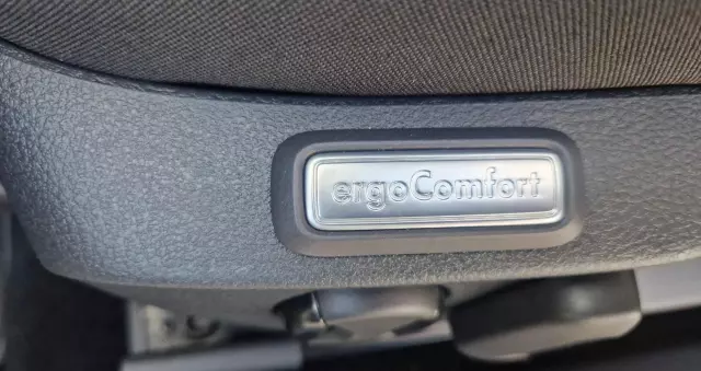 VOLKSWAGEN Passat Variant 2.0 TDI SCR DSG Business