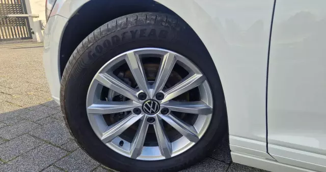VOLKSWAGEN Passat Variant 2.0 TDI SCR DSG Business