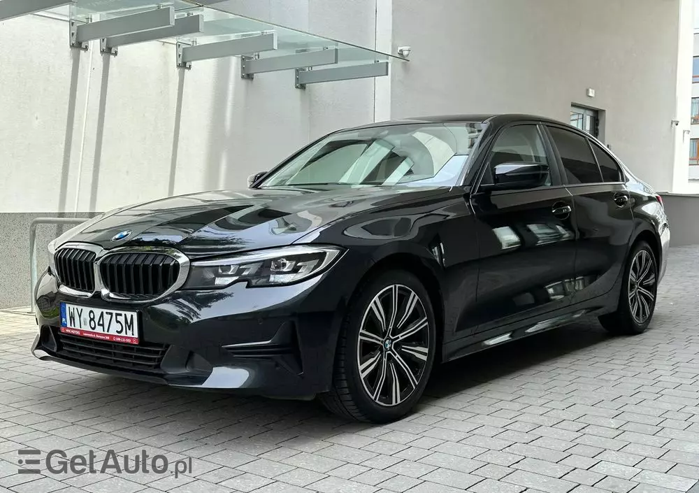 BMW Seria 3 320d xDrive Advantage