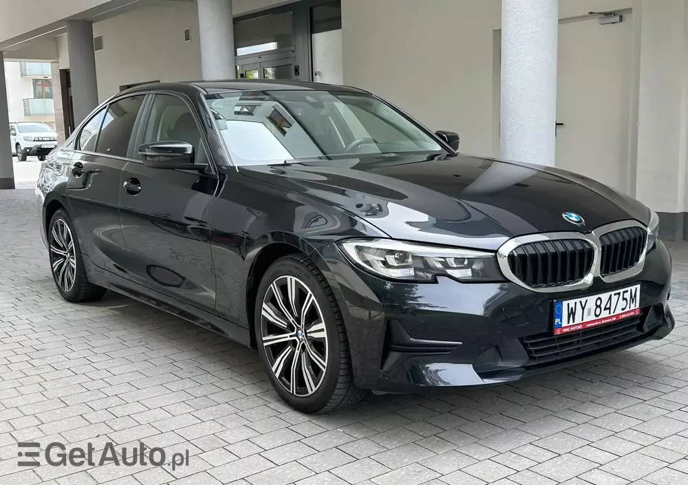 BMW Seria 3 320d xDrive Advantage