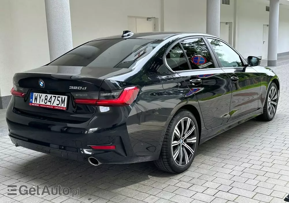 BMW Seria 3 320d xDrive Advantage