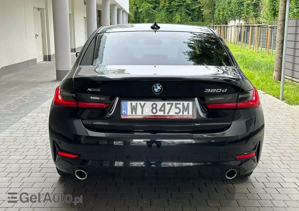 BMW Seria 3 320d xDrive Advantage