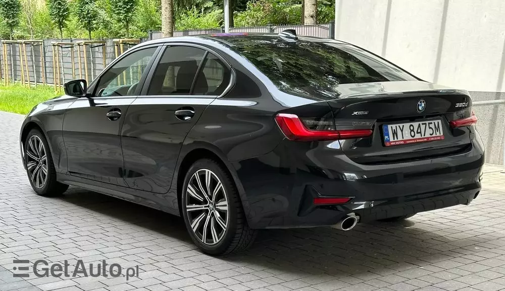 BMW Seria 3 320d xDrive Advantage
