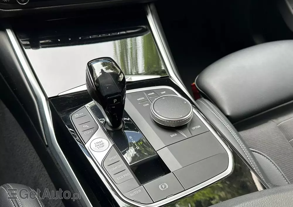 BMW Seria 3 320d xDrive Advantage