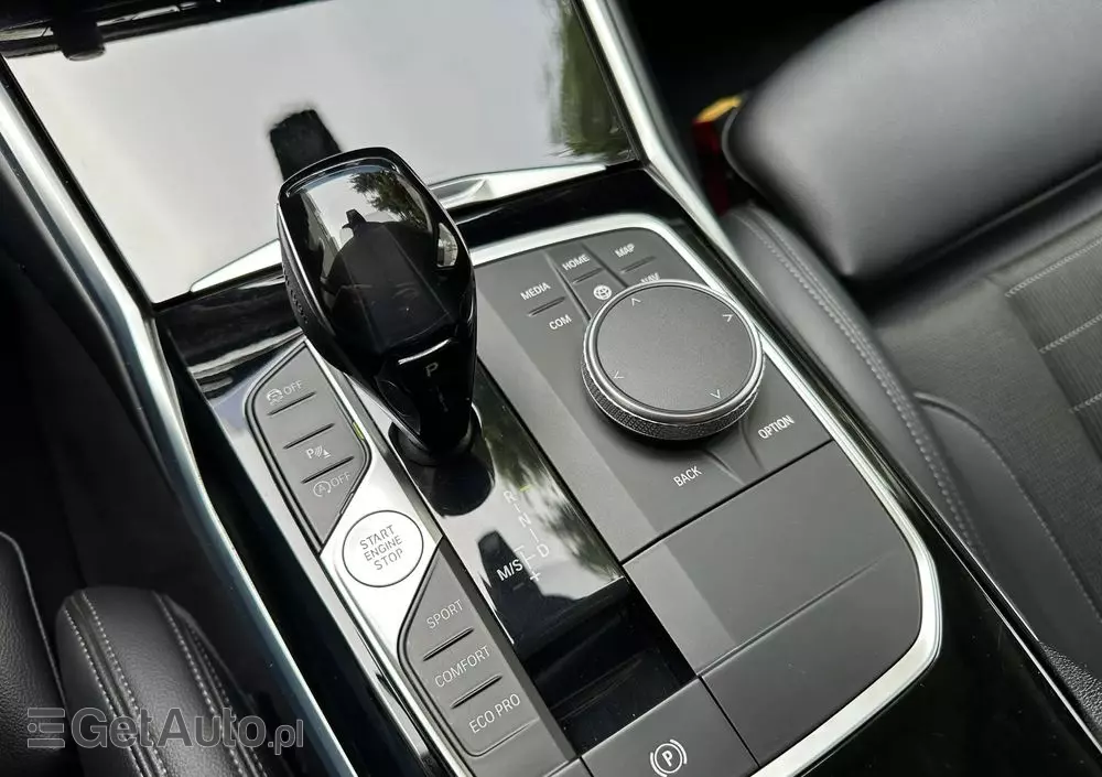 BMW Seria 3 320d xDrive Advantage