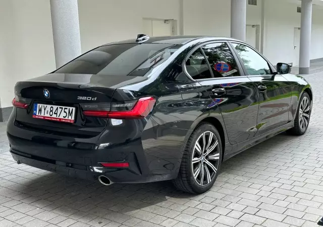 BMW Seria 3 320d xDrive Advantage