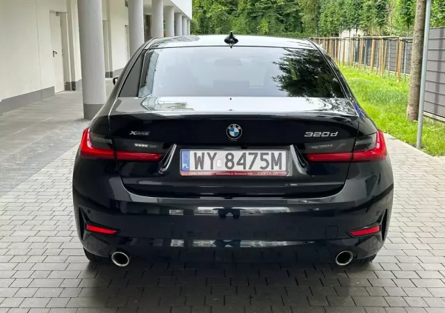 BMW Seria 3 320d xDrive Advantage
