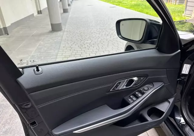 BMW Seria 3 320d xDrive Advantage