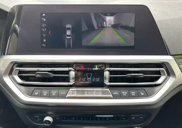 BMW Seria 3 320d xDrive Advantage