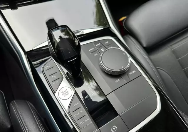 BMW Seria 3 320d xDrive Advantage