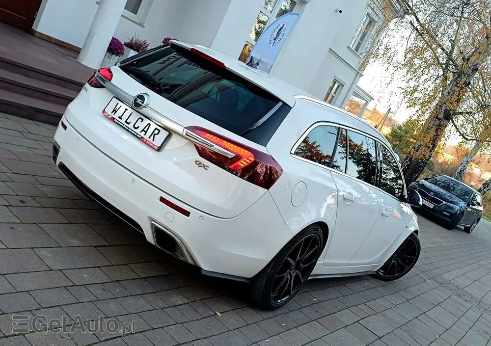 OPEL Insignia 2.8 V6 Turbo Sports Tourer 4x4 Automatik OPC