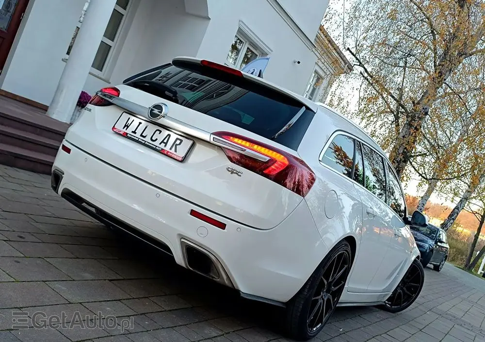 OPEL Insignia 2.8 V6 Turbo Sports Tourer 4x4 Automatik OPC