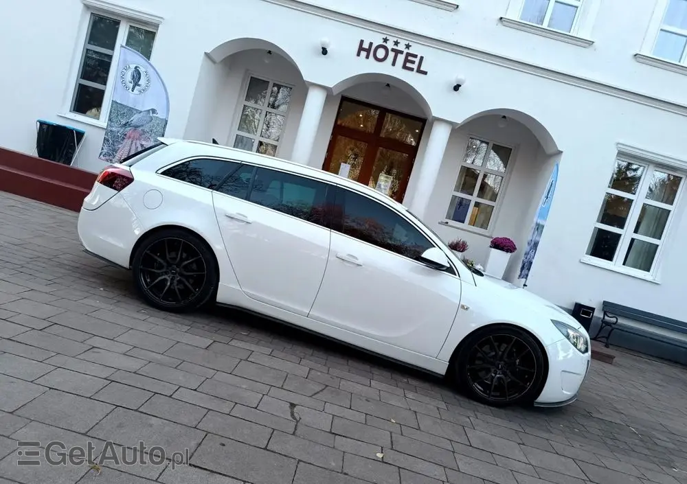 OPEL Insignia 2.8 V6 Turbo Sports Tourer 4x4 Automatik OPC