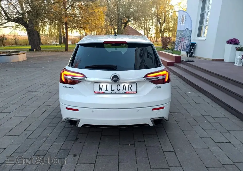 OPEL Insignia 2.8 V6 Turbo Sports Tourer 4x4 Automatik OPC