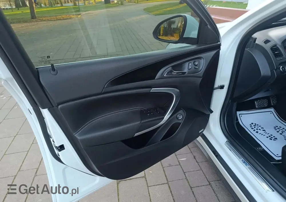 OPEL Insignia 2.8 V6 Turbo Sports Tourer 4x4 Automatik OPC