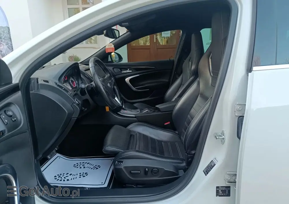 OPEL Insignia 2.8 V6 Turbo Sports Tourer 4x4 Automatik OPC