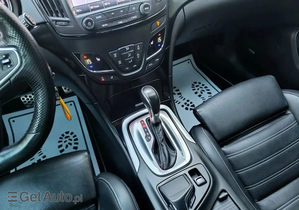 OPEL Insignia 2.8 V6 Turbo Sports Tourer 4x4 Automatik OPC