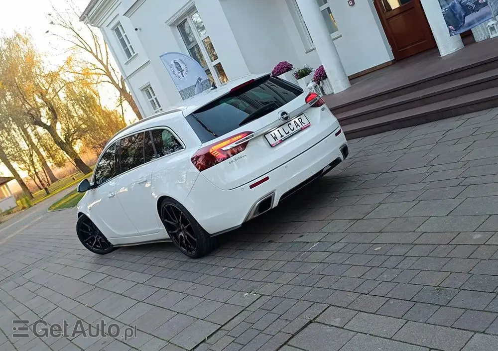OPEL Insignia 2.8 V6 Turbo Sports Tourer 4x4 Automatik OPC