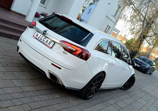 OPEL Insignia 2.8 V6 Turbo Sports Tourer 4x4 Automatik OPC