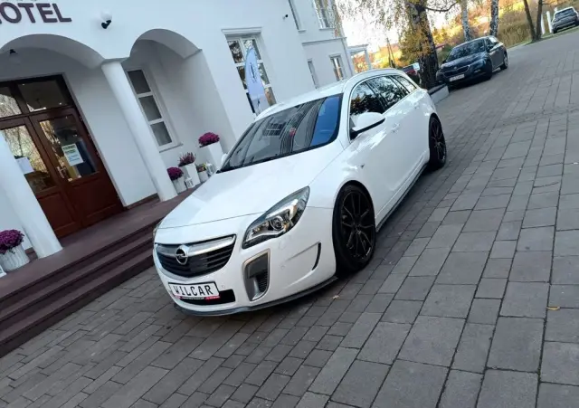 OPEL Insignia 2.8 V6 Turbo Sports Tourer 4x4 Automatik OPC