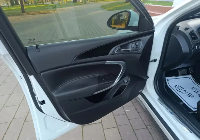 OPEL Insignia 2.8 V6 Turbo Sports Tourer 4x4 Automatik OPC