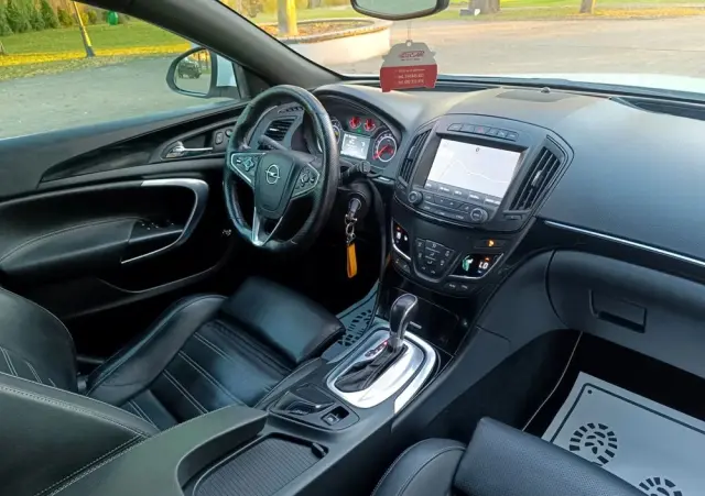 OPEL Insignia 2.8 V6 Turbo Sports Tourer 4x4 Automatik OPC
