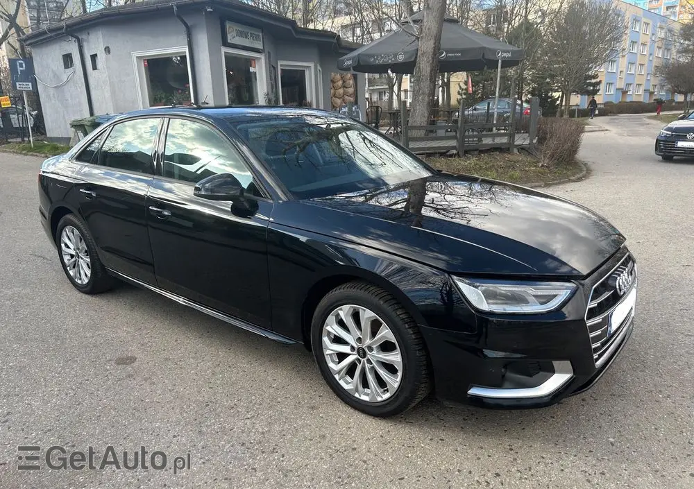 AUDI A4 Limousine 35 TFSI mHEV Advanced S tronic