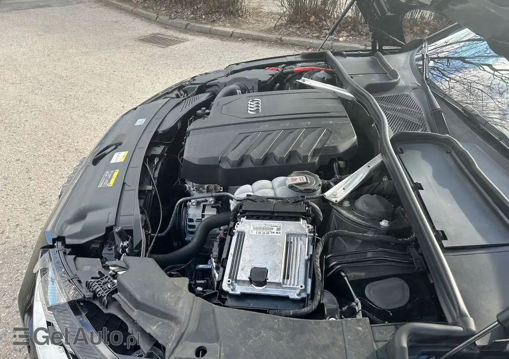 AUDI A4 Limousine 35 TFSI mHEV Advanced S tronic