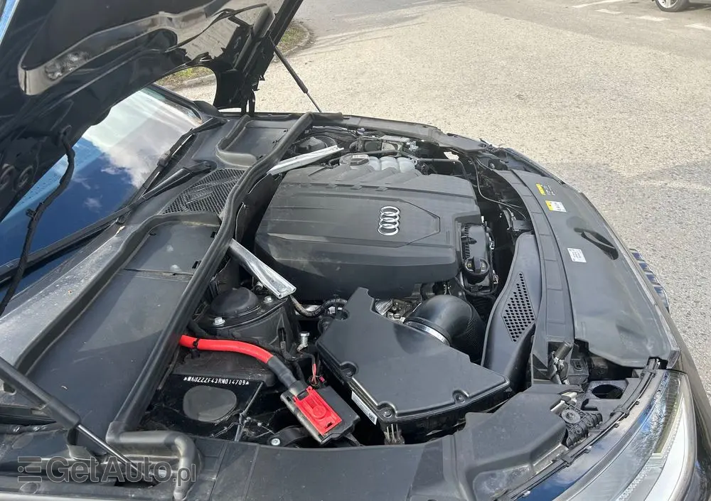 AUDI A4 Limousine 35 TFSI mHEV Advanced S tronic