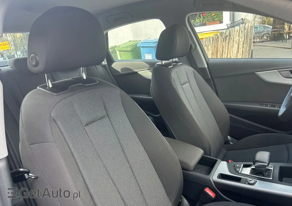 AUDI A4 Limousine 35 TFSI mHEV Advanced S tronic