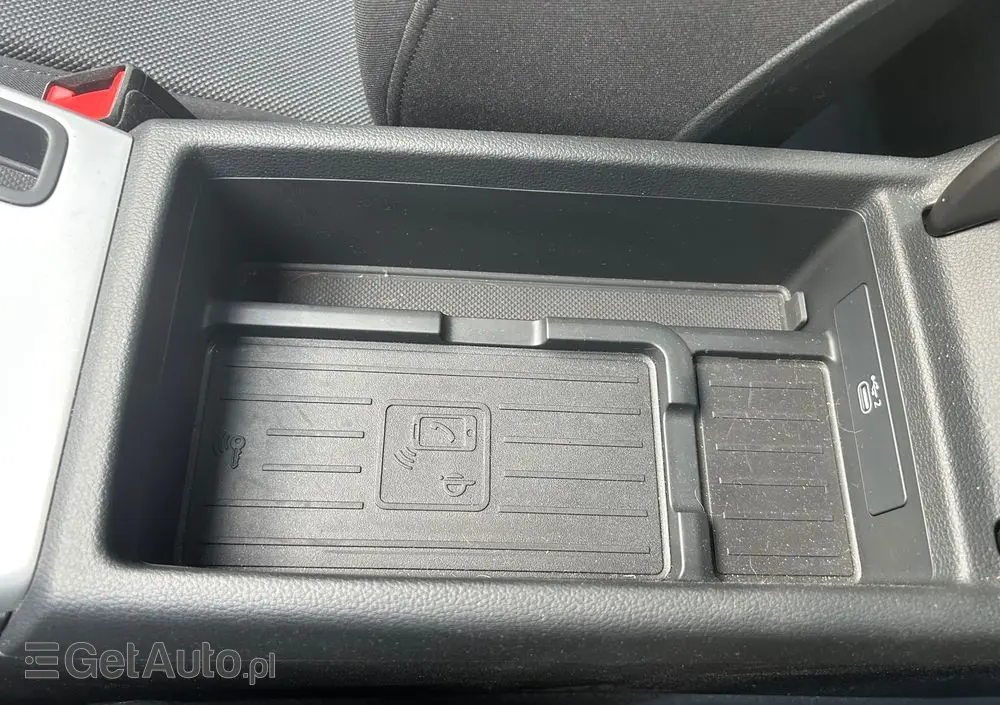 AUDI A4 Limousine 35 TFSI mHEV Advanced S tronic