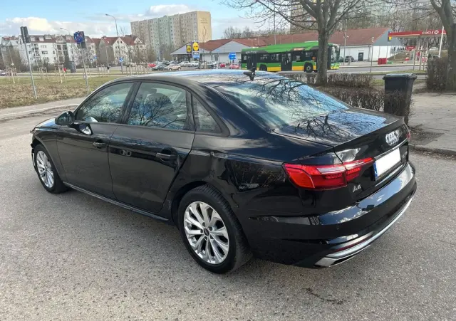 AUDI A4 Limousine 35 TFSI mHEV Advanced S tronic