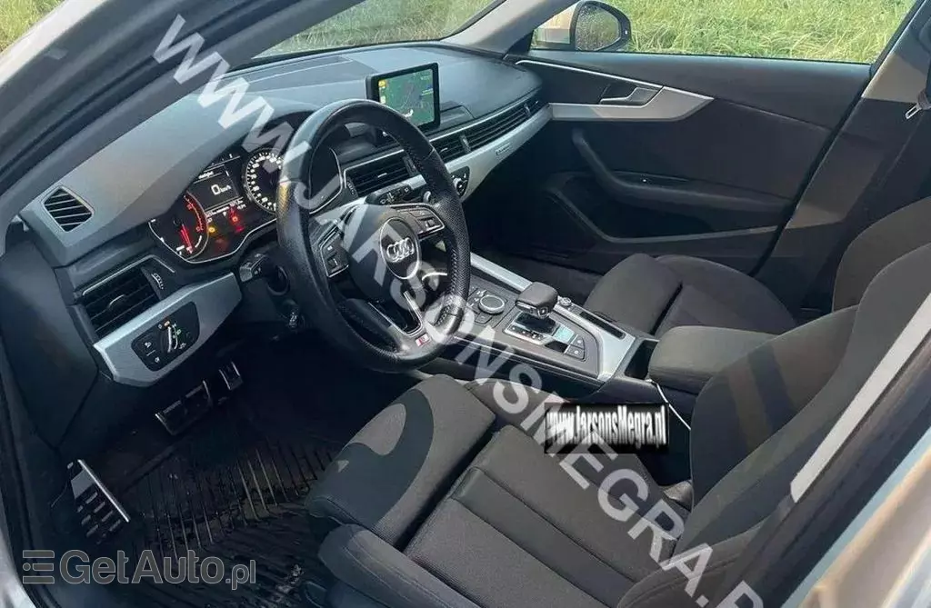 AUDI A4 