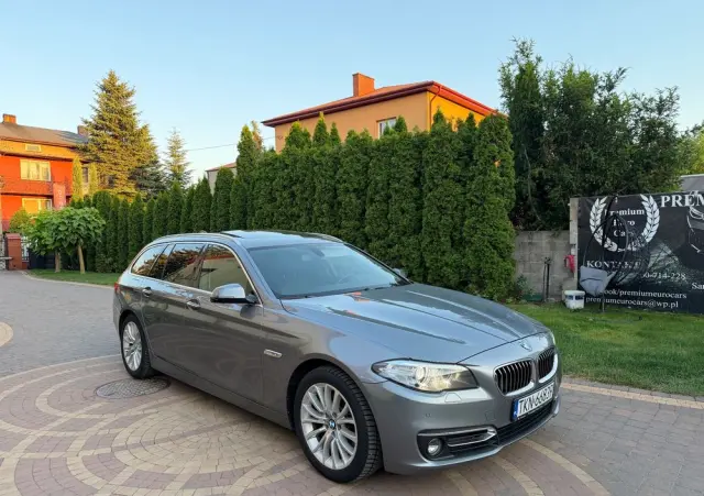 BMW Seria 5 520d Luxury Line