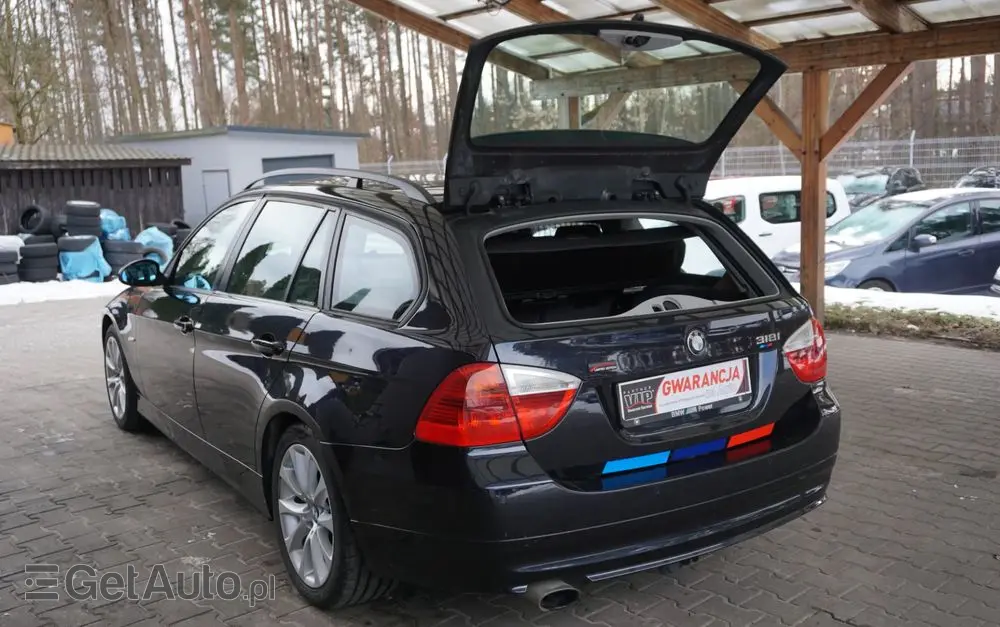 BMW Seria 3 318i Edition Sport