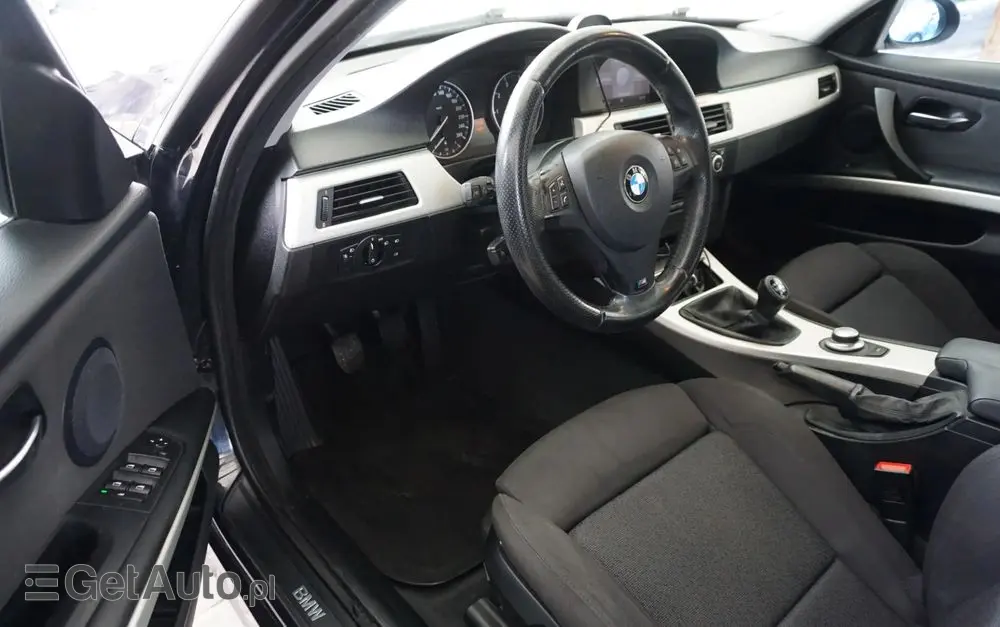 BMW Seria 3 318i Edition Sport