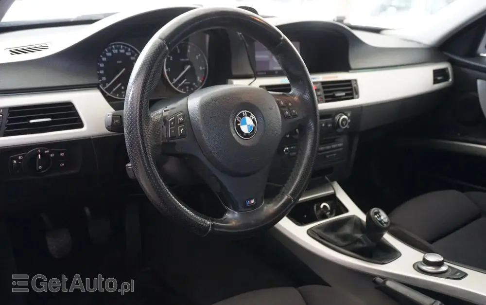 BMW Seria 3 318i Edition Sport