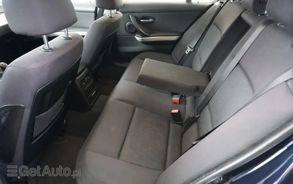 BMW Seria 3 318i Edition Sport