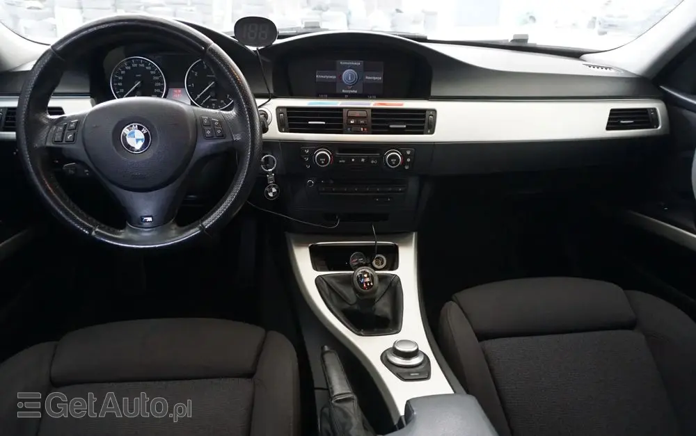 BMW Seria 3 318i Edition Sport