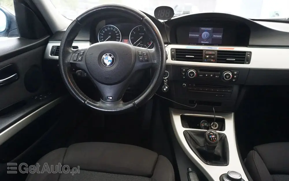 BMW Seria 3 318i Edition Sport