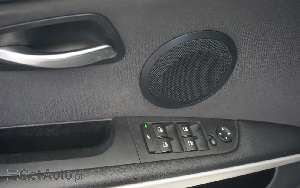 BMW Seria 3 318i Edition Sport