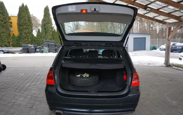 BMW Seria 3 318i Edition Sport