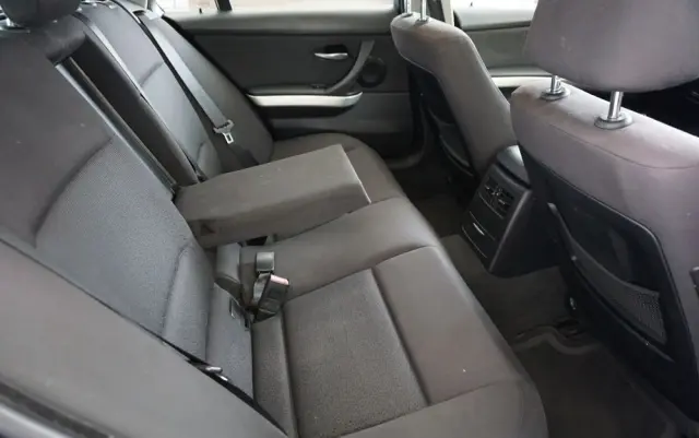 BMW Seria 3 318i Edition Sport