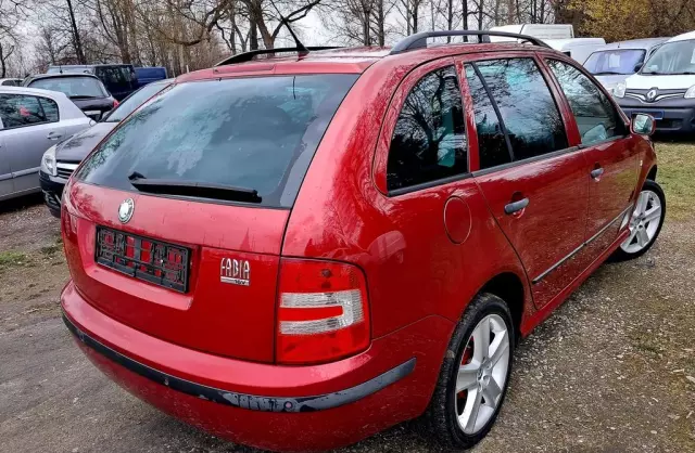 SKODA Fabia 