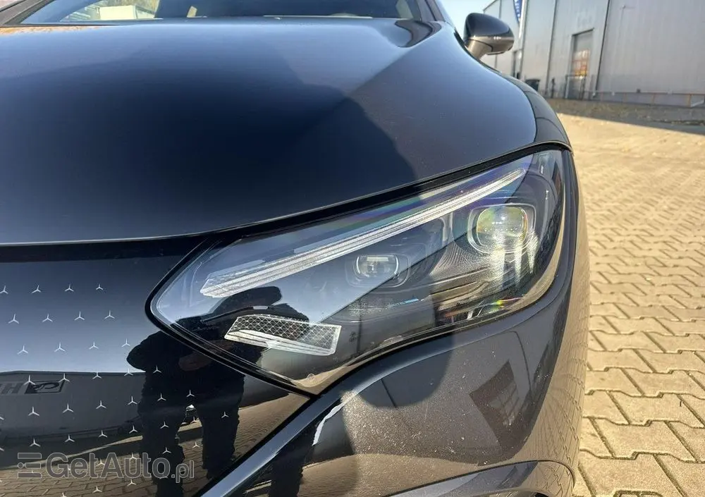 MERCEDES-BENZ EQE 