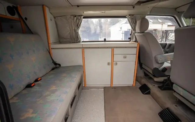 VOLKSWAGEN California 