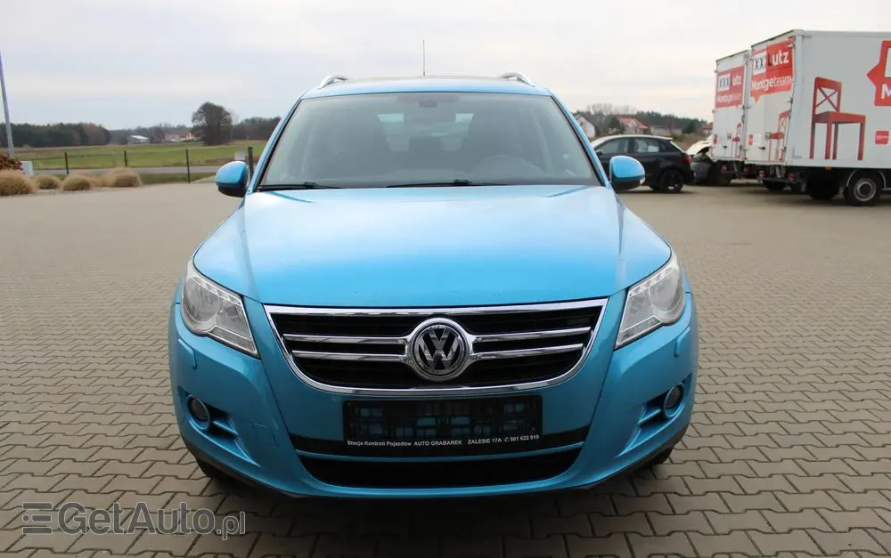 VOLKSWAGEN Tiguan 