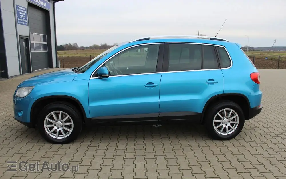 VOLKSWAGEN Tiguan 