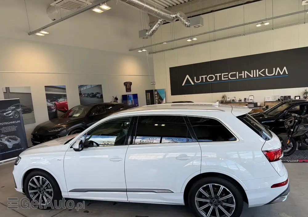 AUDI Q7 45 TDI mHEV Quattro S Line Tiptr